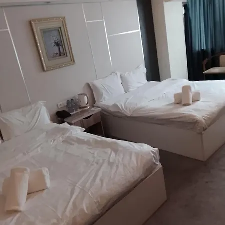 Simge Istanbulská provincie